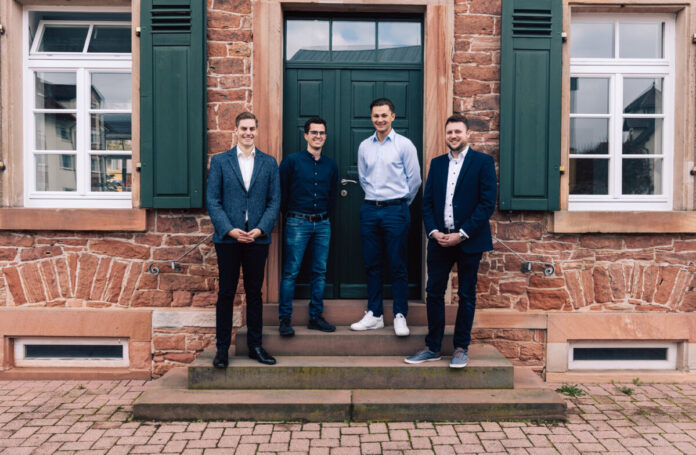 Das Bild zeigt den Vorstand des FDP-Prtsverbandes Mainhausen: v.l. Matthias Kemmerer, Felix Walter, Michael John Bobrow und Markus Stang. (Foto: FDP Mainhausen)