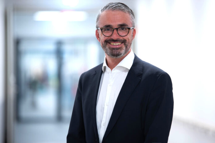 Das Bild zeigt Prof. Dr. med. Nawid Khaladj (Foto: Klinikum Darmstadt)