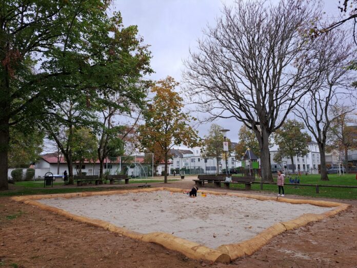 Das Foto zeigt den Spielplatz am St.-Stephans-Platz.
