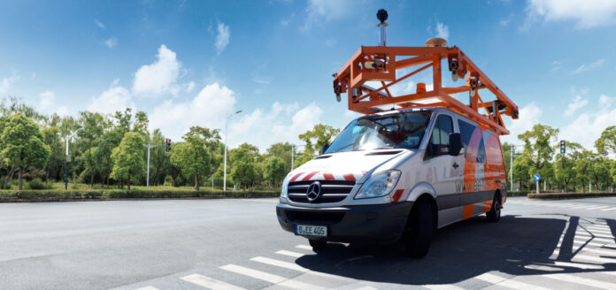 Mit einem solchen Messfahrzeug werden die Straßen in Riedstadt befahren. (Foto: eagle eye technologies)