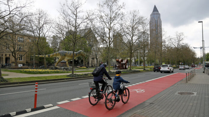 Radler-Fahrradstreifen_1000x563