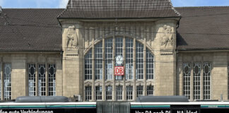 Viele Fahrgäste wünschen sich, mit dem DadiLiner mehr Haltepunkte innerhalb von Darmstadt anzufahren. Dies ist jetzt möglich. Auch der Hauptbahnhof in Darmstadt wird auf Wunsch angefahren, was ideal für die Weiterfahrt in viele Richtungen ist. Fotos: DADINA