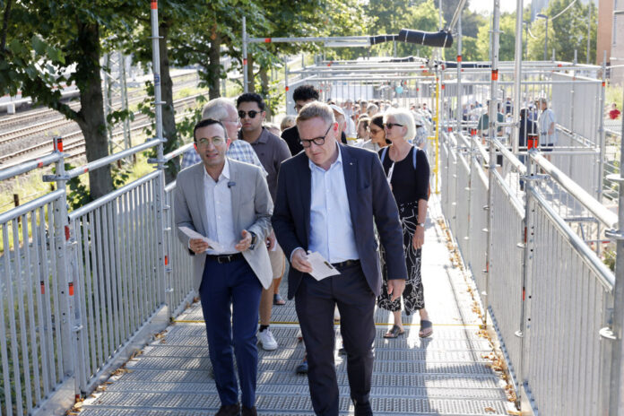 Josef-Stefan-Schwinn-Behelfsbruecke-Griesheim-Copyright-Stadt-Frankfurt-am-Main-Foto-Bernd-Georg