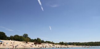 Die Wasserqualität des Langener Waldsees wurde bei der jüngsten Untersuchung mit „ausgezeichnet“ bewertet. Foto: Dexheimer/Stadt Langen