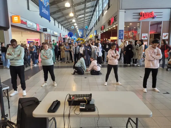 9b90aa8ac4a0238bc0c5cafc6ce9aaf4