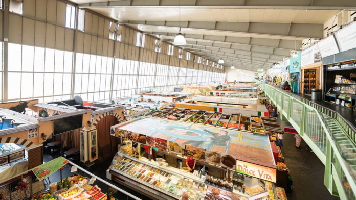 Blick-auf-Staende-der-Kleinmarkthalle_1000x563