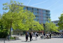 Bei der MainStudy erhalten Studieninteressierte, Eltern und Lehrkräfte die Möglichkeit, sich über das vielfältige Studienangebot der Frankfurt UAS zu informieren. Bild: Frankfurt UAS