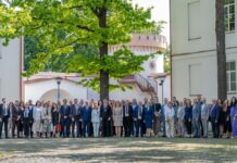 Gruppenbild im Burghof von Tauragė. (Foto: Stadt Tauragė)