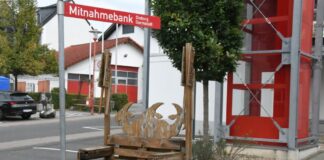 Altheim kriegt eine „Mitfahrbank“