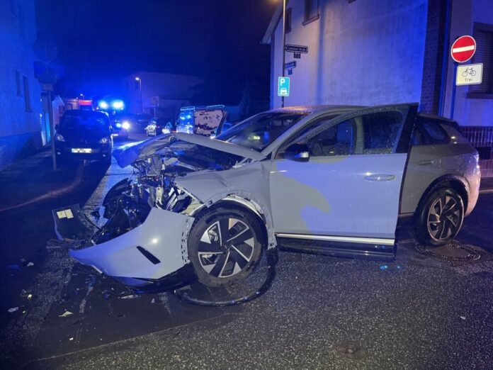 Der beschädigte Opel