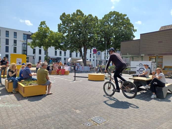 Presse Griesheim - Innenstadtentwicklung Aktionstag BMX Show Stadt Griesheim