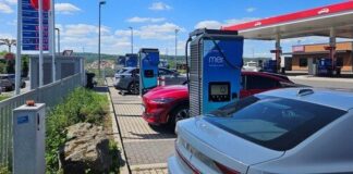 Beim Laden im Regen stehengelassen