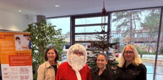 Kreisagentur für Beschäftigung verschenkt Weihnachtsfreude