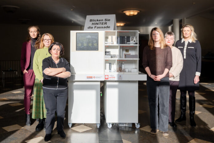 Gewalt gegen Frauen: Präsentation des Modellhauses „Gewaltige Liebe“ im Römer