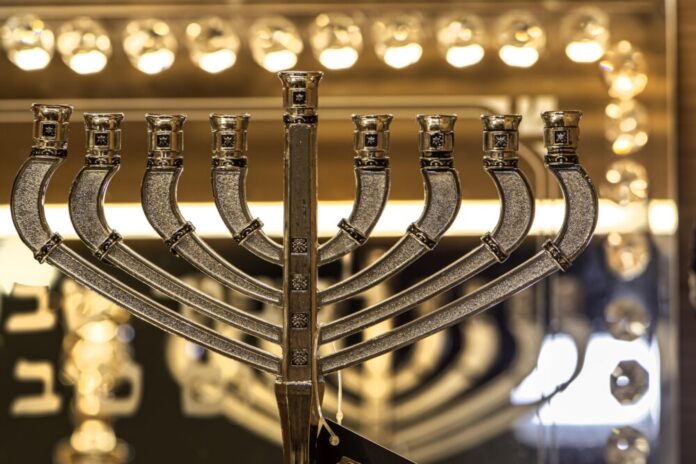 Menorah jüdisch rmv