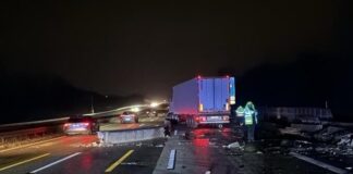 Unfall mit Sattelzug: Bergungsarbeiten auf A3 bei Medenbach dauern an
