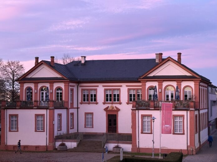 Museum im Sonnenuntergang Winter