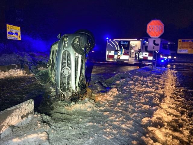 Unfallstelle auf der L3117 bei Rodgau in der Nacht zu Dienstag.