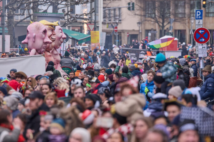 Frankfurter-Fastnachtszug-30-Copyright-Stadt-Frankfurt-am-Main-Isaak-Papadopoulos