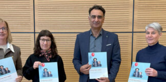 Selbstbestimmt älter werden: Kreis Groß-Gerau legt aktualisierten Wegweiser zu Hilfeangeboten vor