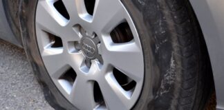 Kühlen Kopf bewahren: Worauf Autofahrer im Pannenfall achten sollten