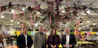 Frühlingsmarkt Wiesbaden belebt ehemaligen SportScheck