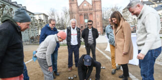 Bouleplatz auf dem Luisenplatz in Wiesbaden startet in die neue Saison