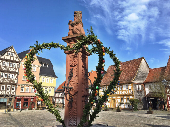 Brunnen, Osterbrunnen, Ostereier