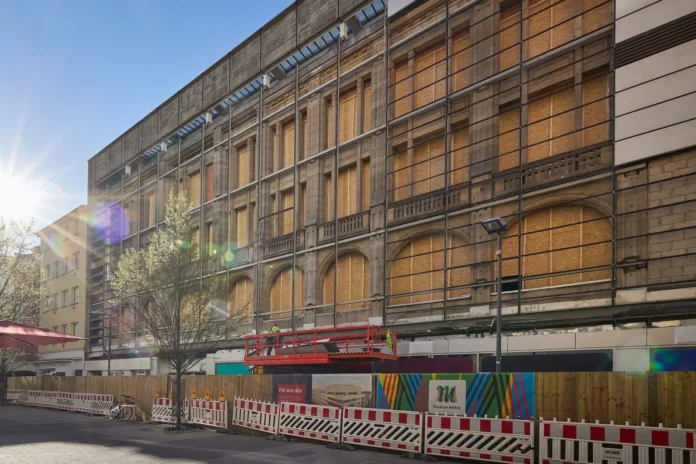 5f5b0a7cad3efd1bfe74de3f032636a6