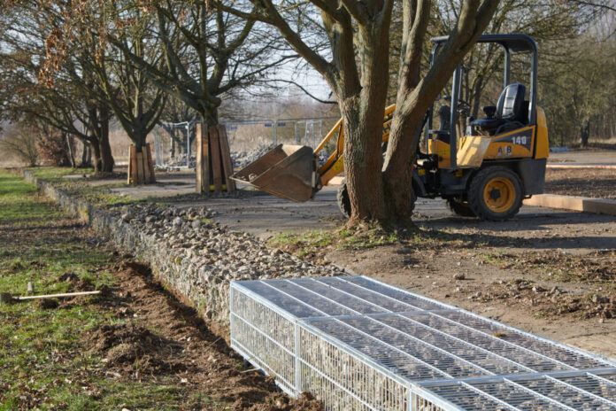 Gabionenband-Erneuerung am Alten Flugplatz Frankfurt