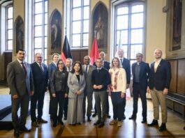 Oberbürgermeister Josef empfängt neue Honorar- und Generalkonsuln im Kaisersaal