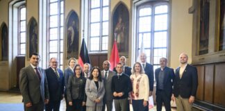 Oberbürgermeister Josef empfängt neue Honorar- und Generalkonsuln im Kaisersaal