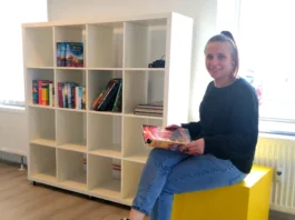 Erweiterte Öffnungszeiten und neues Büchertauschregal im Stadtteilbüro Bieber