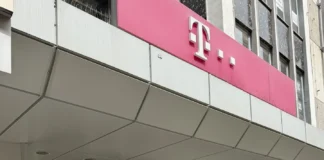 Erste „Stille Stunde“ im Offenbacher Telekom-Shop eröffnet