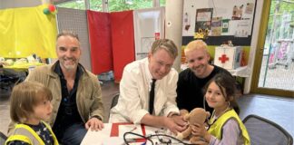 Mit Herz und Kuscheltier: Teddyklinik bringt Kindern Klinikalltag näher
