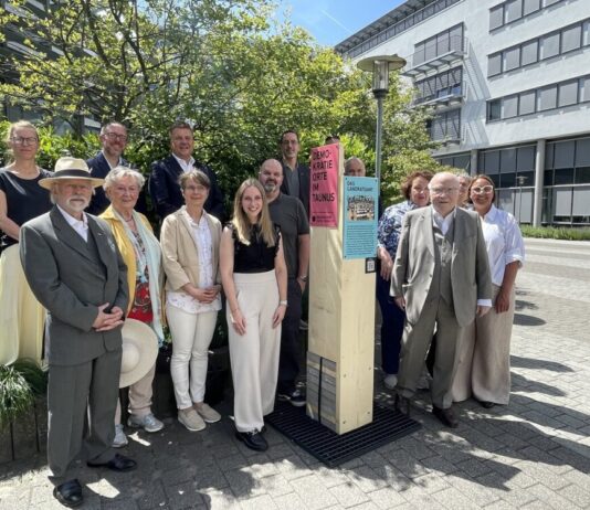 27 Stelen zeigen „Demokratie – Orte im Taunus“ im Rahmen der World Design Capital