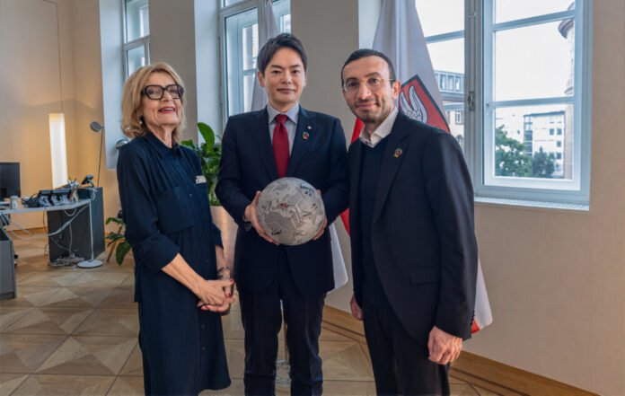 Claudia-Korenke-Takeharu-Yamanaka-Oberbuergermeister-Mike-Josef-Copyright-Stadt-Frankfurt-am-Main-Papadopoulos