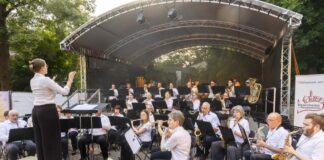 Filmmusik unter freiem Himmel begeistert am Bannturm in Heusenstamm
