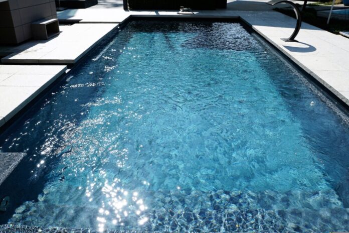 photosforyou-swimming-pool-2235890