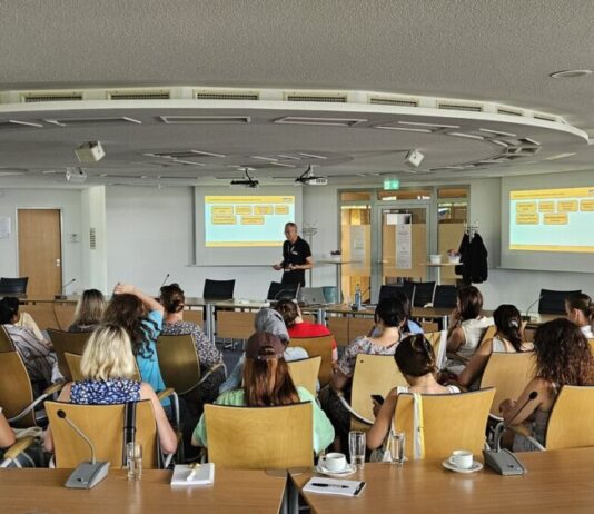 Hochtaunuskreis: Aktionstag “Frauen am Steuer” begeistert für den Job als Berufskraftfahrerin