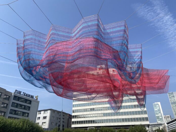 Das-Kunstwerk-A-Sky-Full-of-Hope-an-der-Konstablerwache-3-Copyright-Stadt-Frankfurt-am-Main