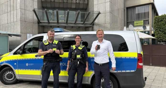 Bodycams@2x.e025998d