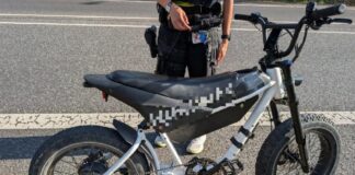 Obertshausen/Offenbach: Manipulierte Fahrzeuge und getuntes E-Bike aus dem Verkehr gezogen