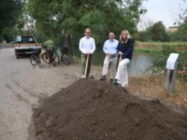 Unterwegs auf hellem Asphalt: Erneuerung des Fuß- und Radwegs entlang der Nidda beginnt