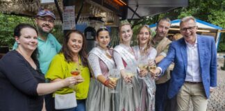 Heusenstamm: Sechs Tage Wein, Musik und gute Laune im Schloss Schönborn