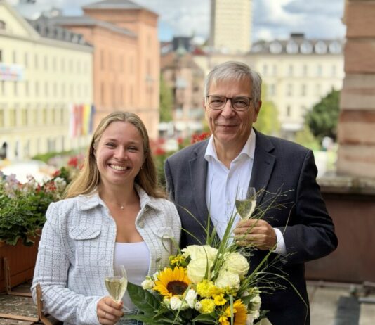 Vorstellung der neuen Wiesbadener Weinkönigin Lena I.