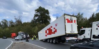 Sattelauflieger löste sich von Zugmaschine: Anschlussstelle Langen mehrere Stunden gesperrt