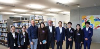 Chinesische Delegation besucht Stadtbücherei Langen