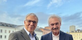 Wiesbadens Oberbürgermeister Mende empfängt Jean Asselborn im Rathaus