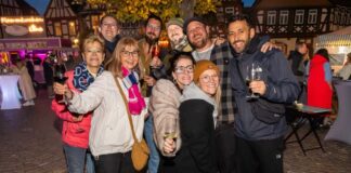 Herbstmarkt in Seligenstadt trotzt dem Regen